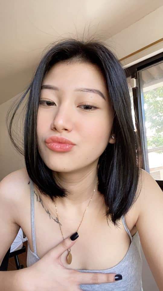 Không có thời gian để cởi quần áo lụa đen đã hoàn thành