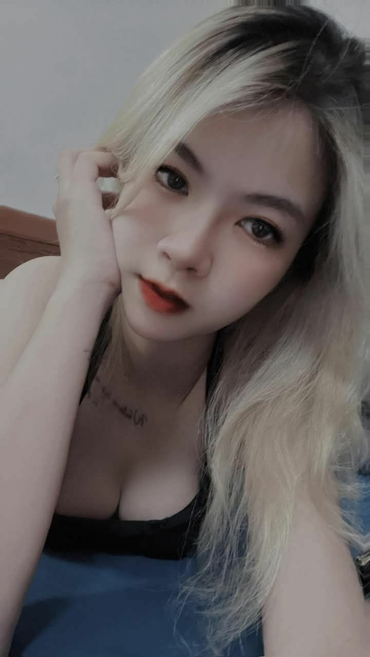 địt nhau với bạn thân của chồng
